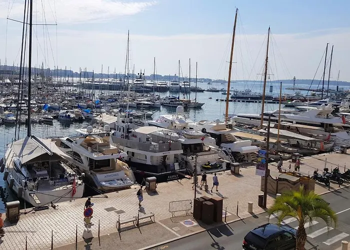 - Wifi, Clim Cannes